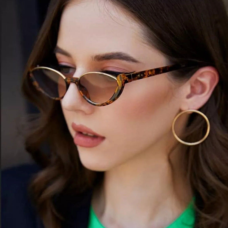 Women's elegant sunglasses in stylish cat-eye design Skanto