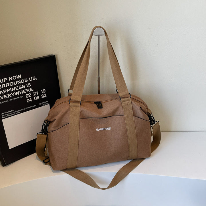 Sporty weekend bag with ergonomic carrying options Skanto