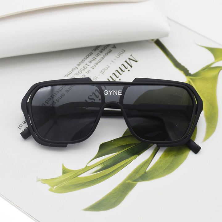 Dame Sporty solbrille med moderne design Skanto
