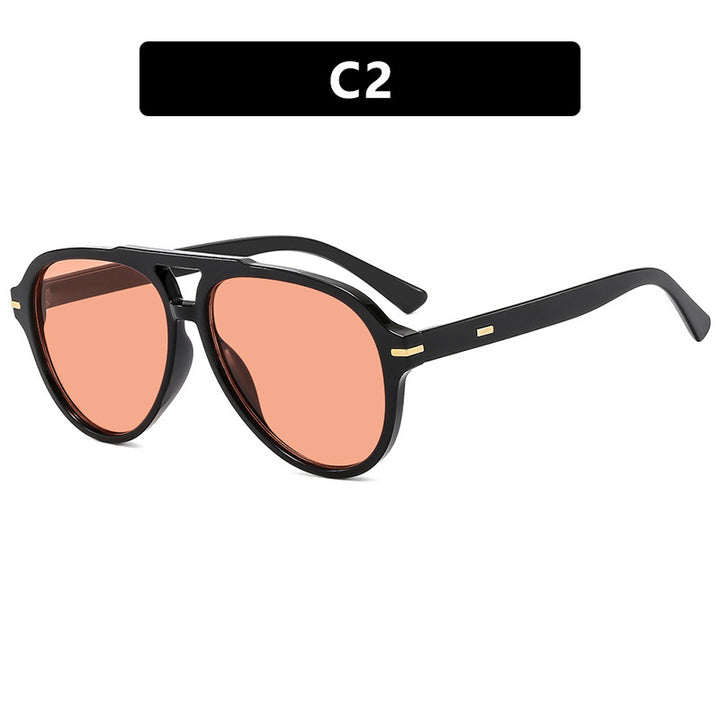 Women's stylish sunglasses with a striking design Skanto