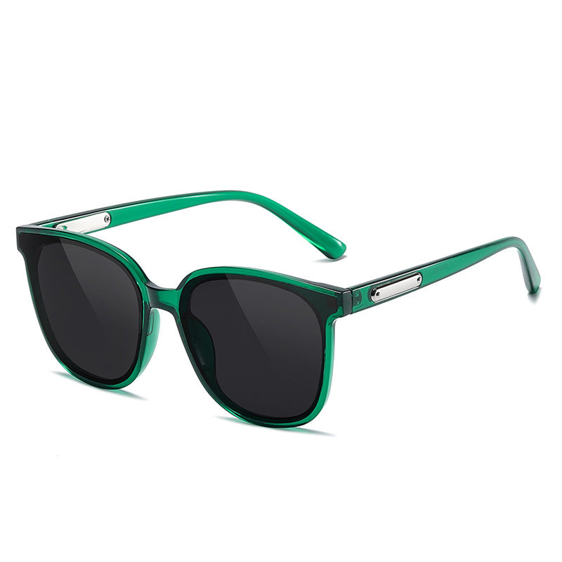 Dame oversized solbriller med moderne kvadratisk ramme Skanto