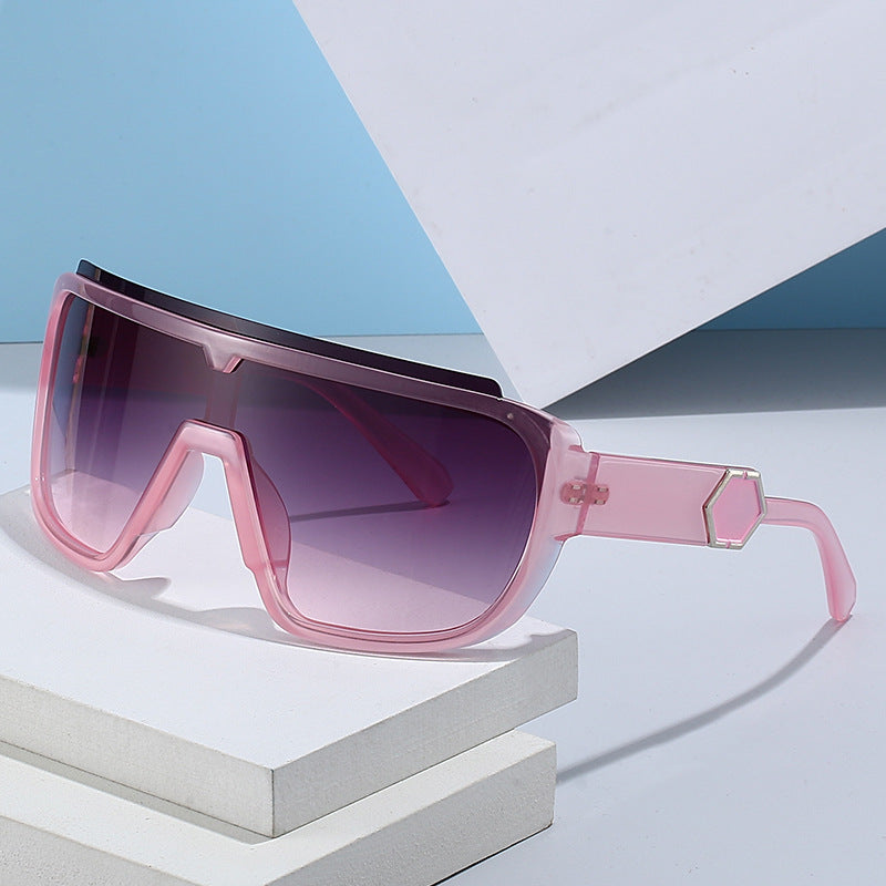 Dame trendy sports solbriller med innovativ, aerodynamisk design Skanto