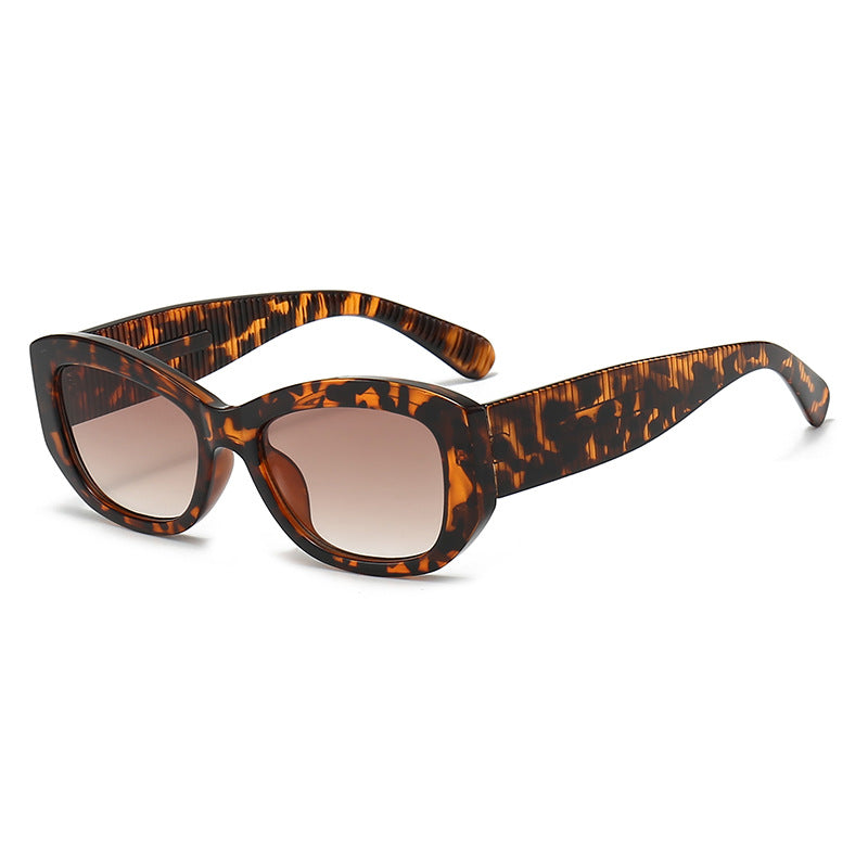 Dame Cat-Eye solbrille med moderne ramme og økt bærekomfort Skanto