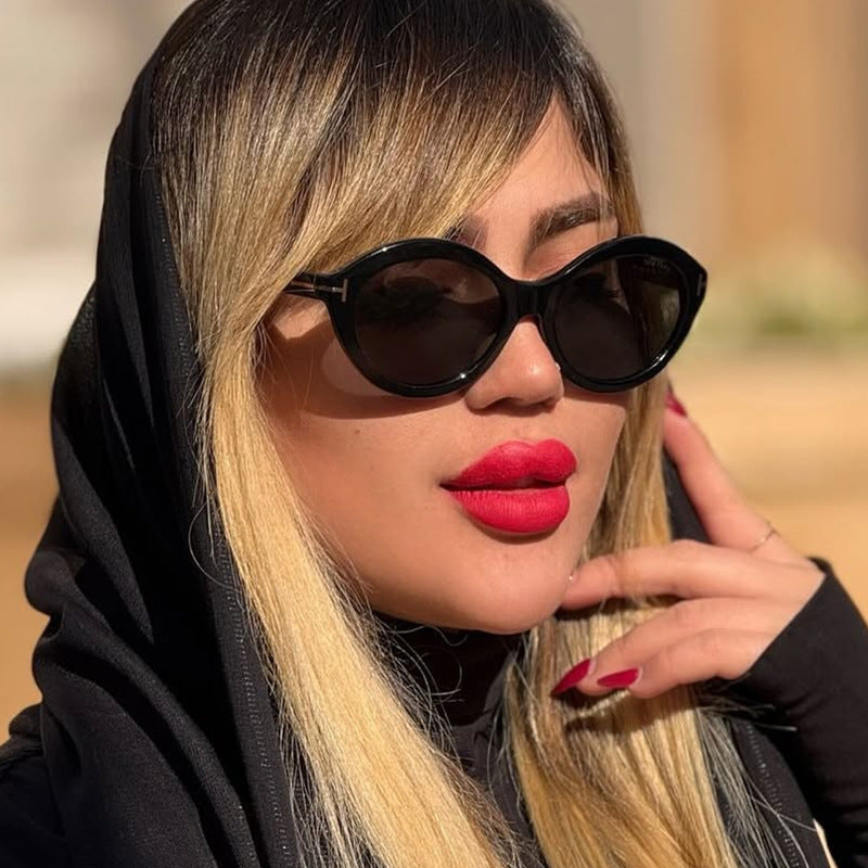 Women's fashionable sunglasses with innovative oval frame and UV protection Skanto