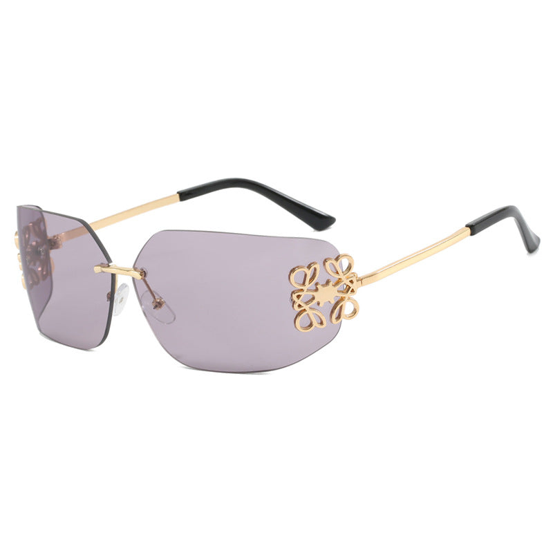Women's extravagantly designed sunglasses with elegant decorations Skanto