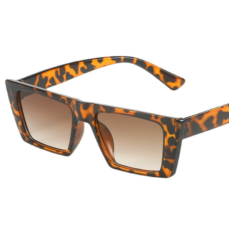 Dame geometrisk solbrille med trendy, firkantet ramme Skanto