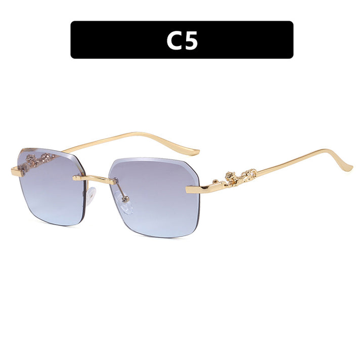 Women's Fashionable Square Sunglasses with Elegant Gold Frame and Protective UV Filter Skanto