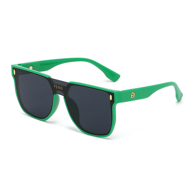 Damen moteriktig solbrille i trendy, geometrisk design Skanto