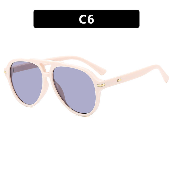 Women's stylish sunglasses with a striking design Skanto