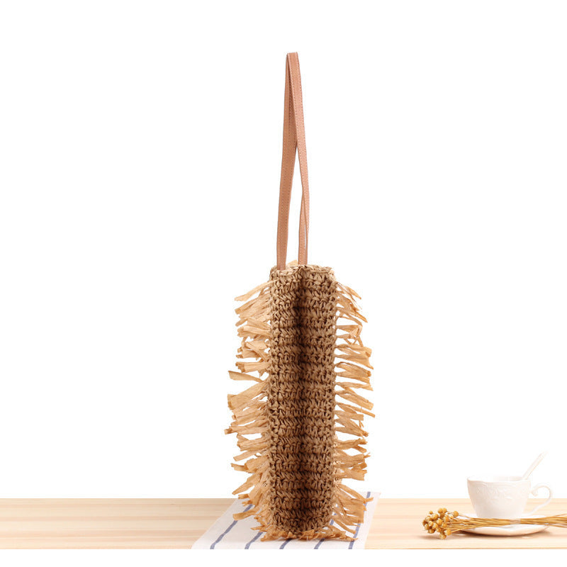Beach Bag with Fringed Design in Natural Wicker Skanto