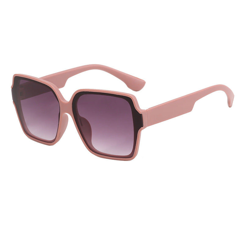 Dame kvadratisk solbrille med unik, stilfull ramme Skanto