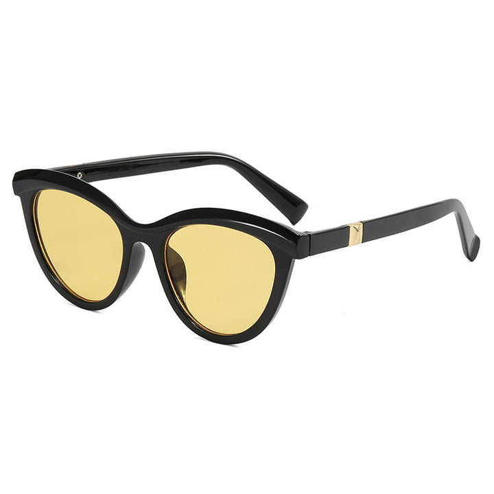 Dame elegant Cat-Eye solbriller med stilfull metallramme Skanto