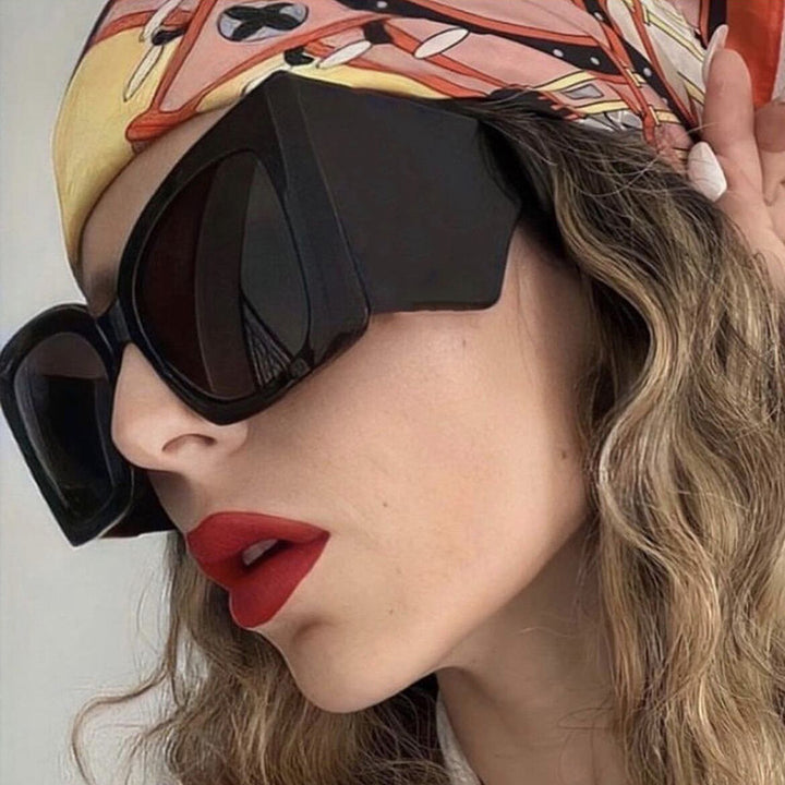 Women's oversized sunglasses with stylish cat-eye design Skanto