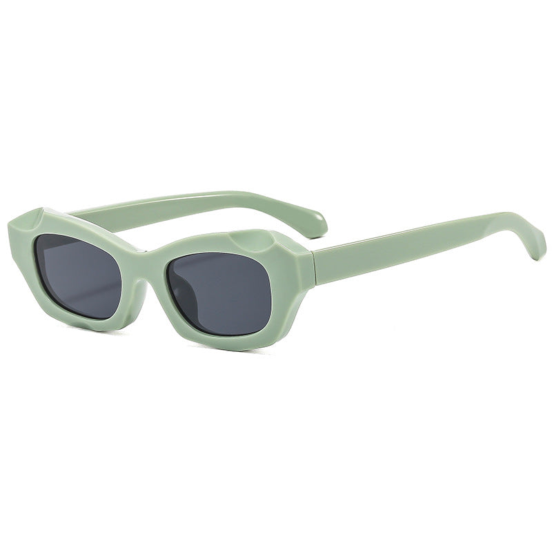 Dame Motemer Solbrille med markant design og UV-beskyttelse Skanto