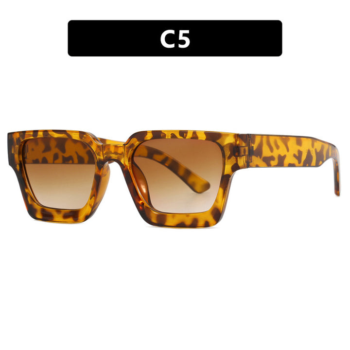 Women's Fashionable Square Reading Glasses with Transparent Frame Structure Skanto