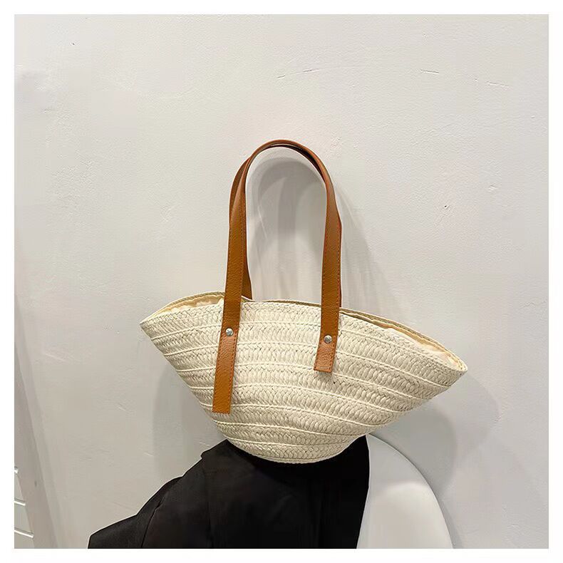 Flexible and stylish basket bag Skanto