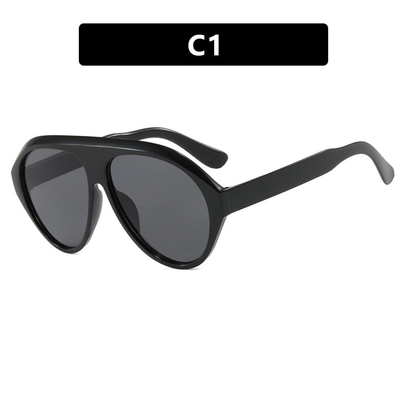 Women's oversized sunglasses with stylish design and protective UV filter Skanto