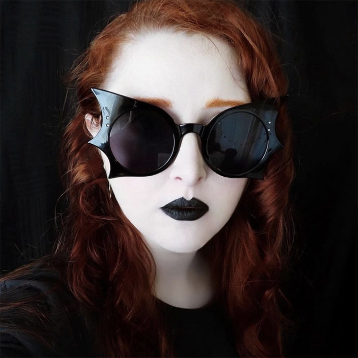 Women's Extravagant Cat-Eye Sunglasses with Striking Frame Skanto