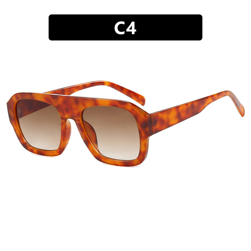 Dame moteriktig solbrille i beskyttende oversized-format Skanto