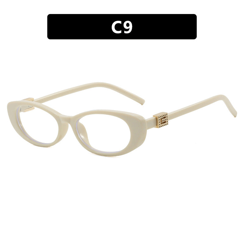 Women's Elegant Cat-Eye Sunglasses with Fine Accents Skanto