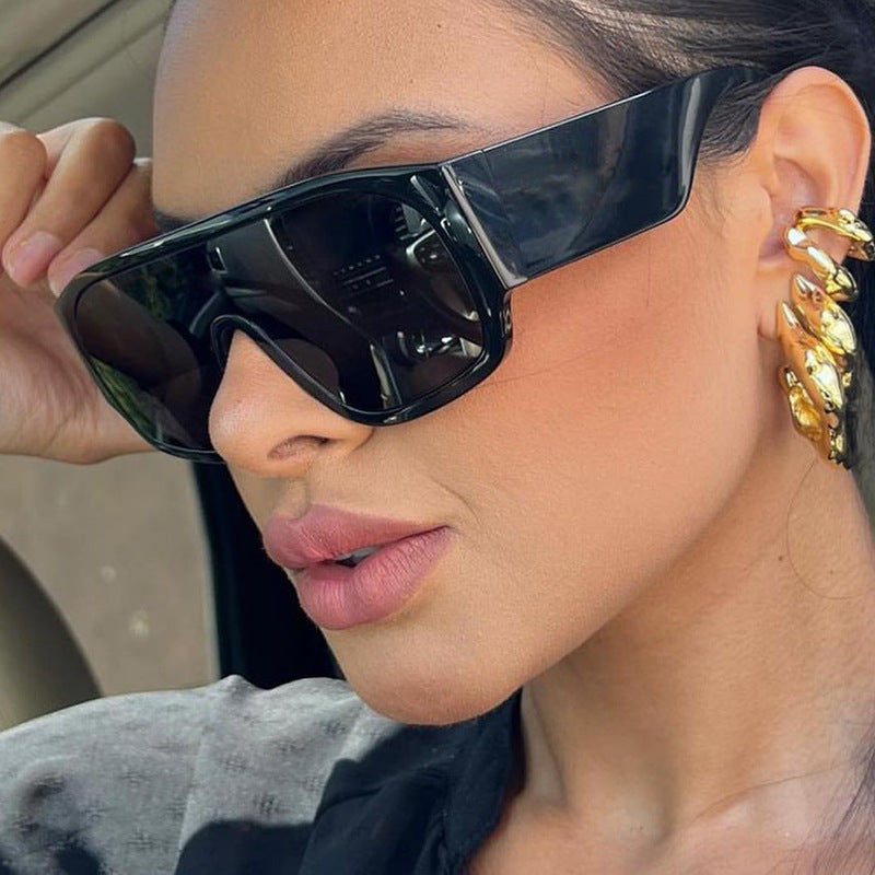 Women's Fashion Oversized Sunglasses with Unique Design Skanto