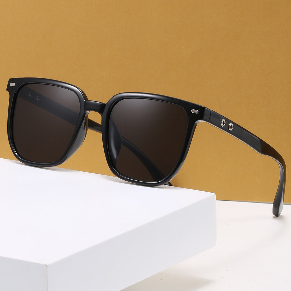Dame moteriktig solbrille i trendy skilpaddemønster Skanto
