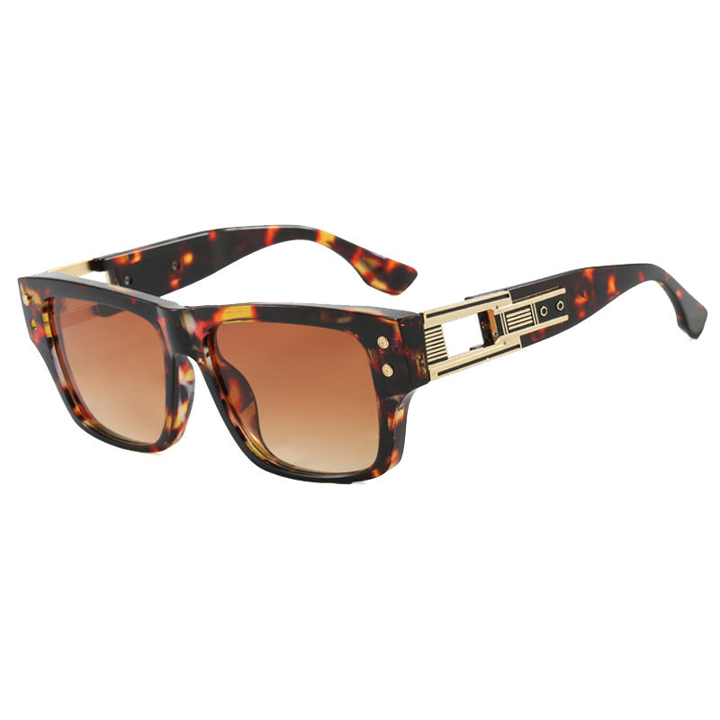 Dame moterik kvadratisk solbrille med elegant gyllen dekorasjon Skanto
