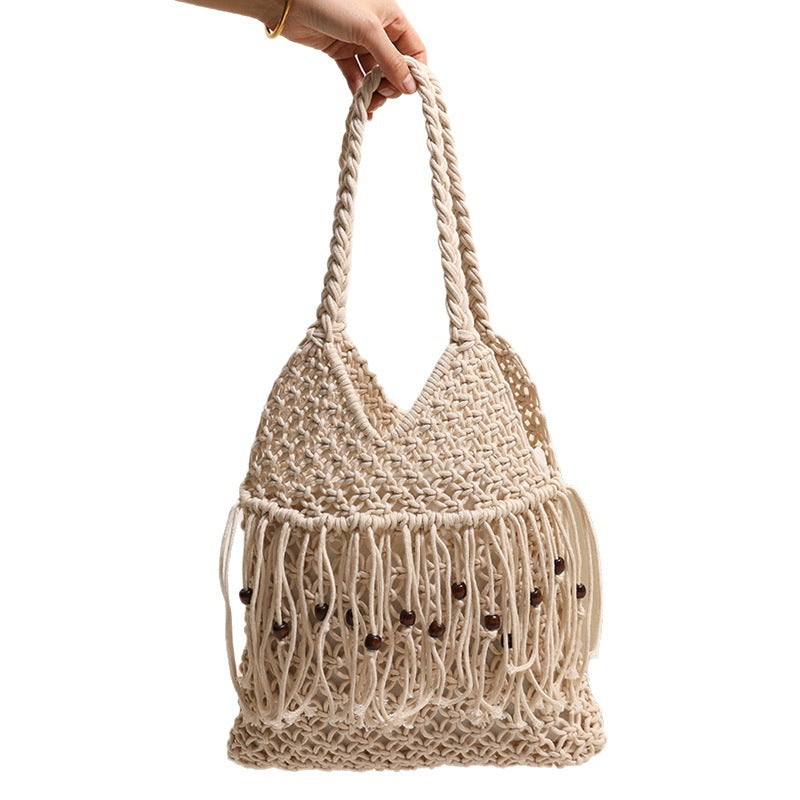 Crocheted beach bag with fringe details Skanto