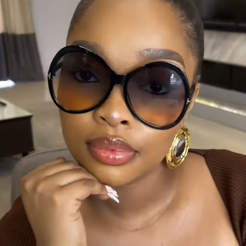 Women's oversized sunglasses in elegant design Skanto