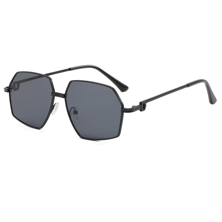 Dame Stilig geometrisk solbrille med edel metallramme Skanto