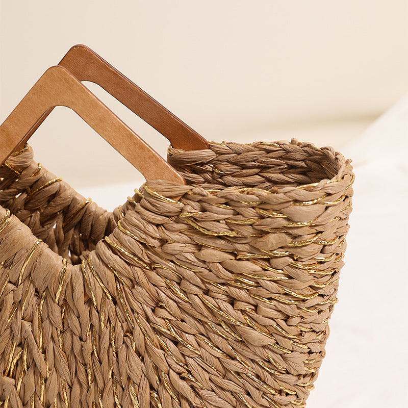 Handmade portable basket bag with wooden handle Skanto