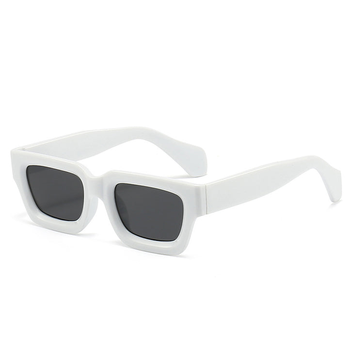 Women's trendy sunglasses with robust and transparent frame Skanto