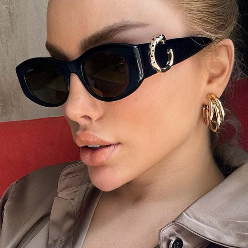 Dame elegant Cat-Eye solbriller med gulldetaljer Skanto