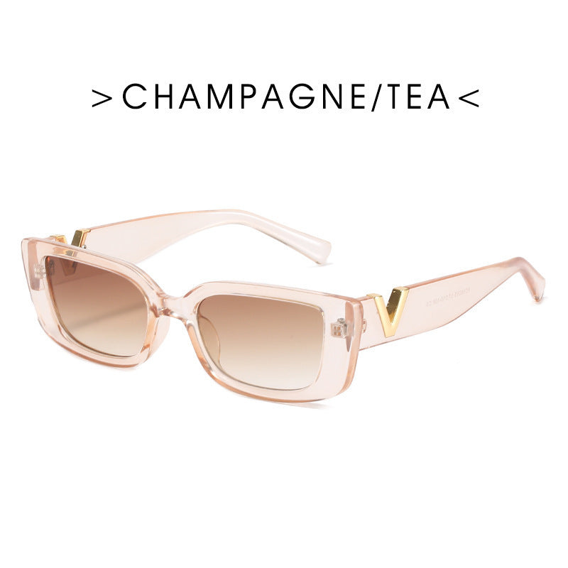 Dame moteriktig solbrille i klart design Skanto