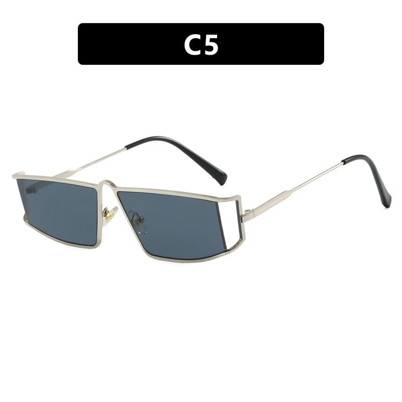 Women's trendy sunglasses in futuristic design with square lenses Skanto