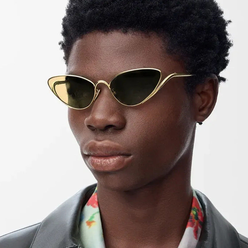 Women's Cat-Eye Sunglasses in Elegant Design Skanto