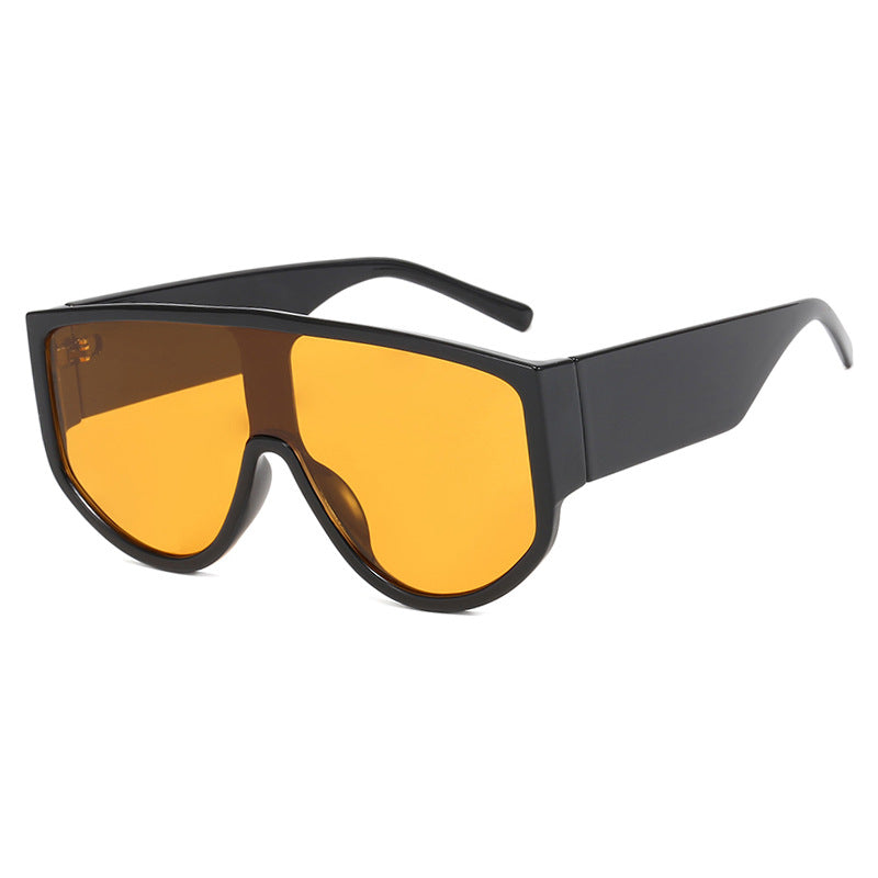 Women's fashionable sunglasses with an otherworldly design Skanto