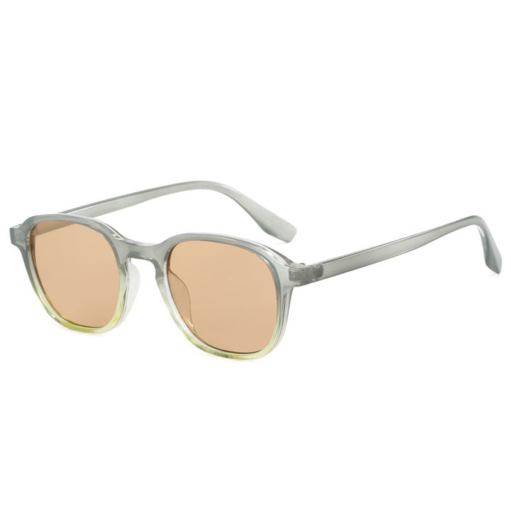 Dame moteriktig solbrille i oval design Skanto