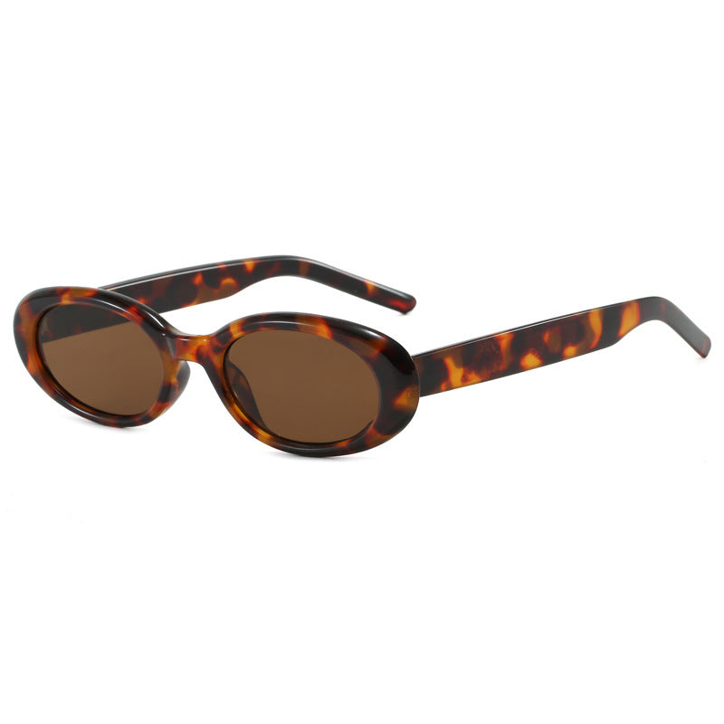 Women's oval sunglasses with transparent effect and UV protection Skanto