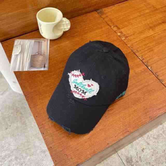 Kvinnens slitte hjertebroderte baseball caps Skanto