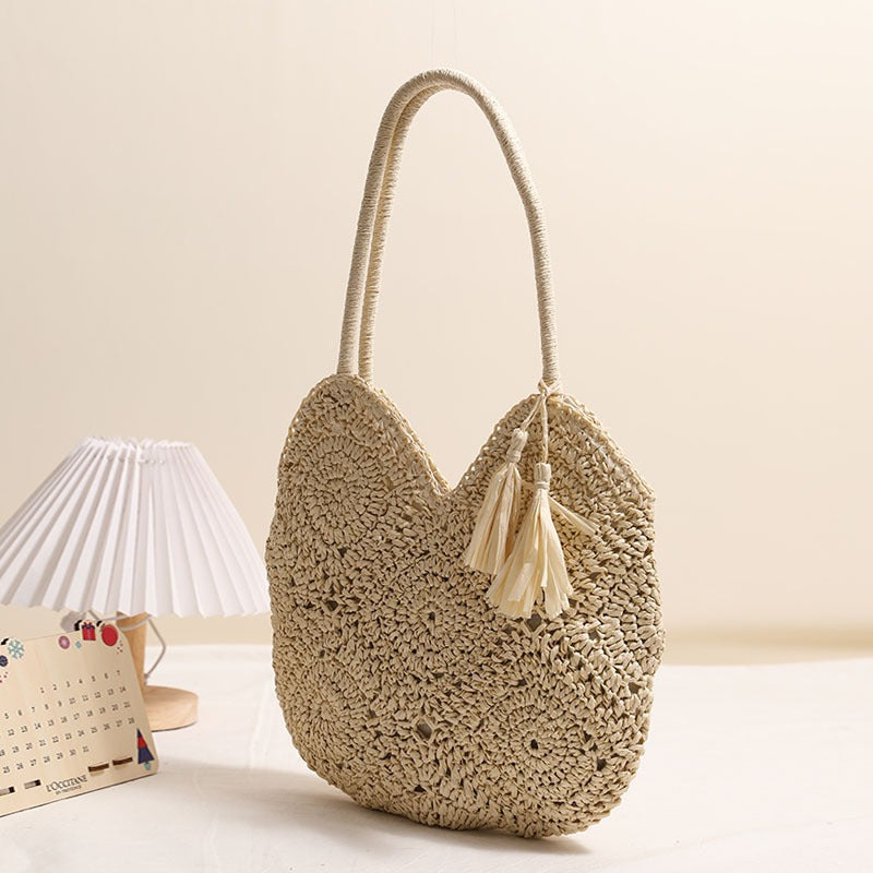 Handmade straw bag with textured design Skanto