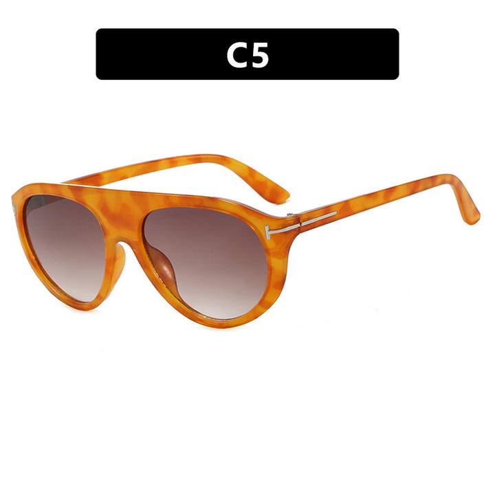 Women's Cat-Eye Sunglasses with Protective UV Filter and Mirrored Lenses Skanto
