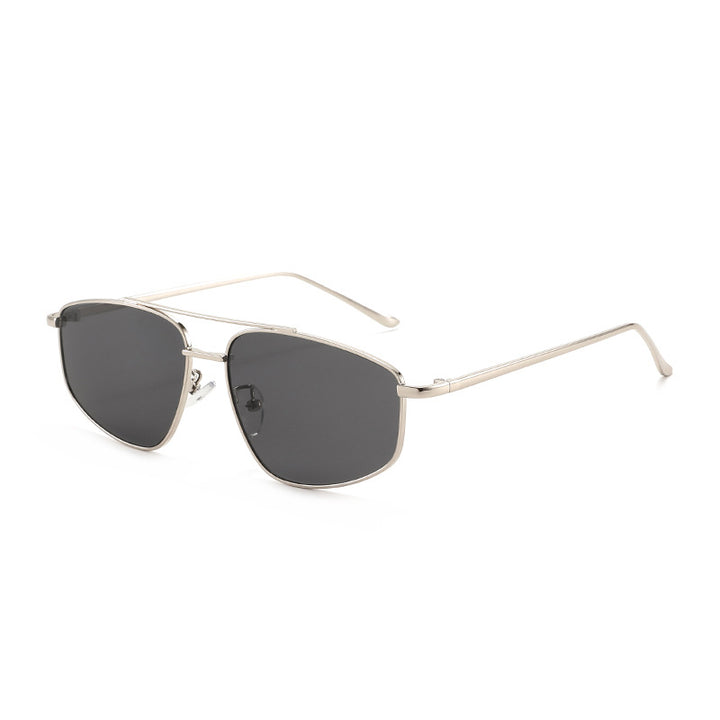 Dame geometrisk solbrille med høykvalitets metallramme og polariserte glass Skanto