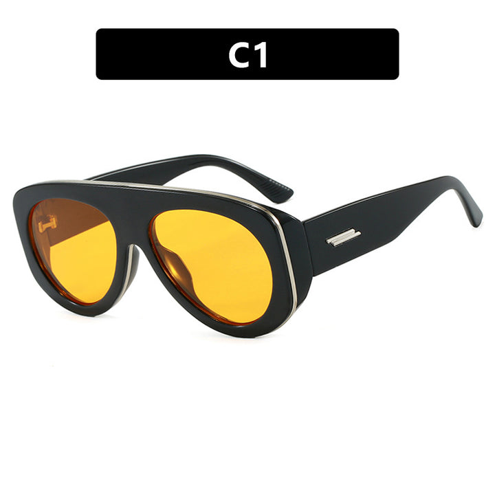 Women's extravagant sunglasses in a striking design Skanto
