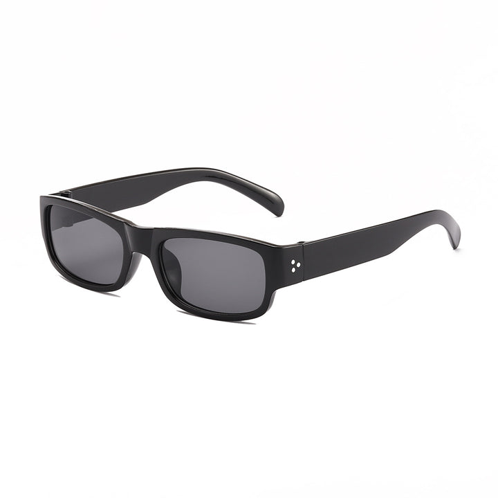 Dame elegant solbrille med moderne ramme Skanto