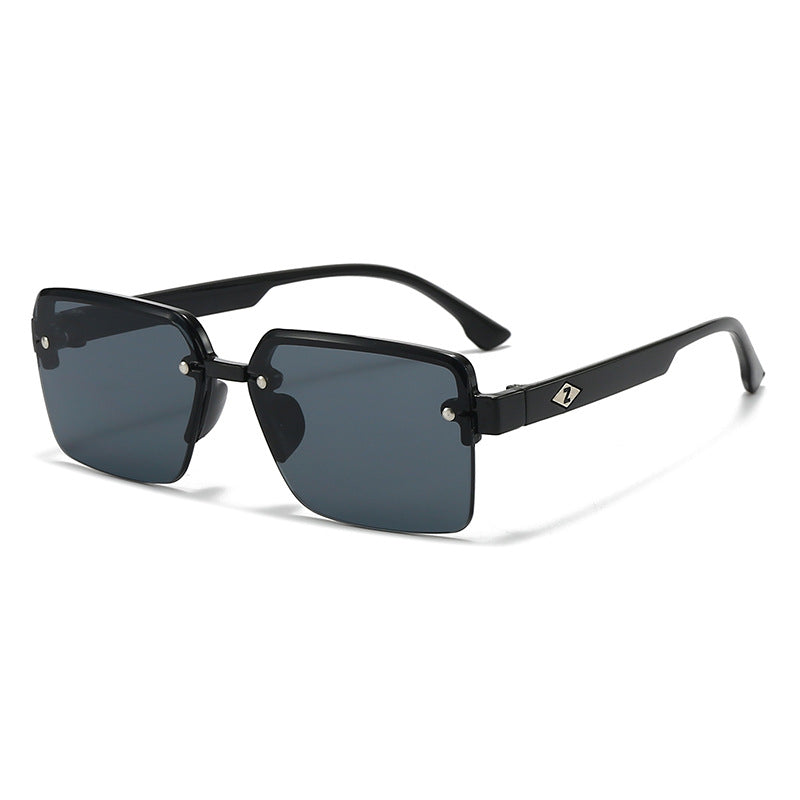 Dame moteriktig kvadratisk solbrille med polariserende glass Skanto