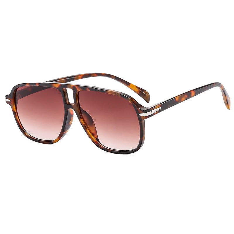 Women's oversized sunglasses with mod design and protective UV filter Skanto
