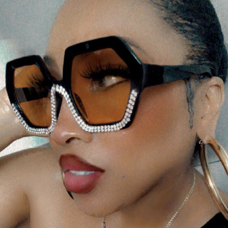 Women's extravagant sunglasses with hexagonal frame and rhinestone accents Skanto