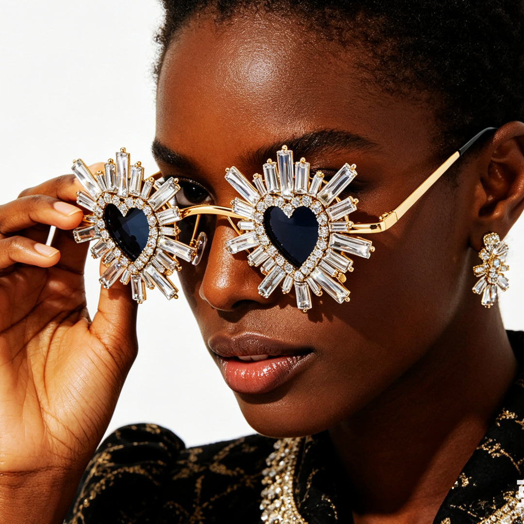 Dame hjerteformet solbrille med glitrende krystallsmykker Skanto