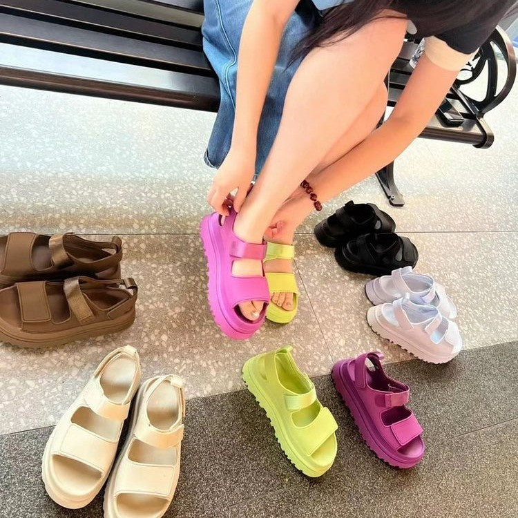 Dame sporty sandaler med ergonomisk fotbredde og sklisikker såle Skanto